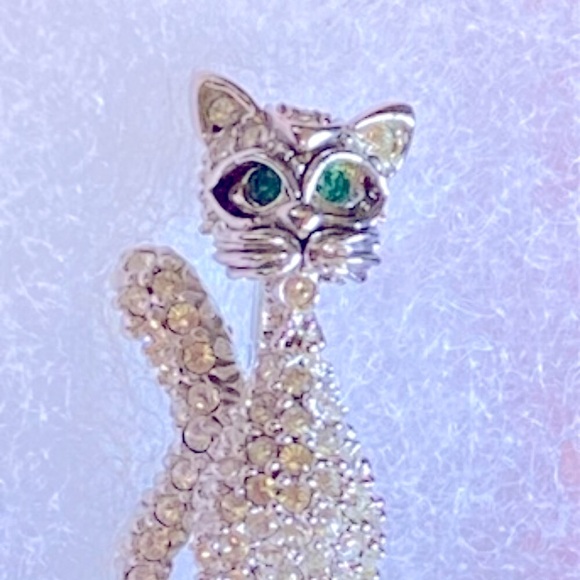 Vintage Crystal Rhinestone Green Eyed Cat Brooch Pin - Picture 4 of 8